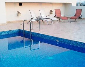 Victoria Hotel & Suites