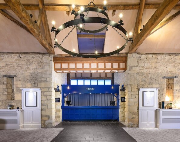 voco Oxford Thames by IHG