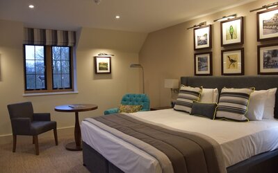 voco Oxford Thames by IHG
