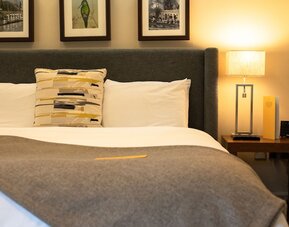 voco Oxford Thames by IHG