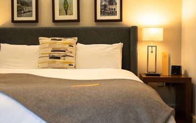 voco Oxford Thames by IHG