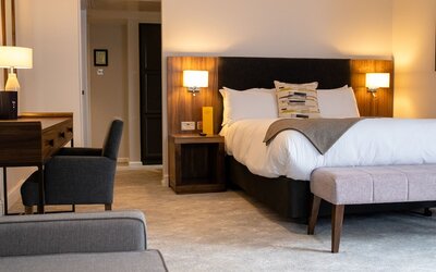 voco Oxford Thames by IHG
