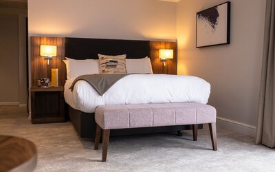 voco Oxford Thames by IHG