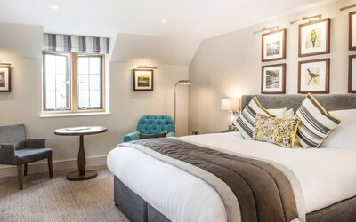 voco Oxford Thames by IHG