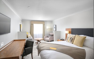 voco Oxford Thames by IHG