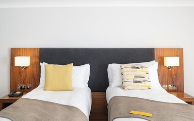 voco Oxford Thames by IHG