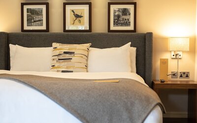 voco Oxford Thames by IHG