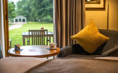 voco Oxford Thames by IHG