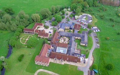 voco Oxford Thames by IHG
