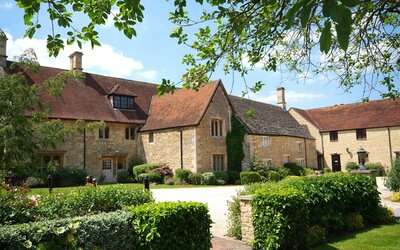 voco Oxford Thames by IHG