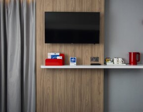 Holiday Inn Express Milton Keynes by IHG