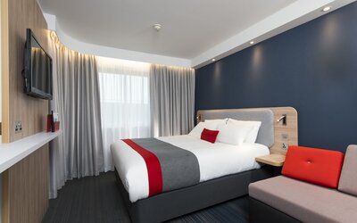 Holiday Inn Express Milton Keynes by IHG