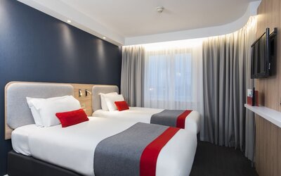 Holiday Inn Express Milton Keynes by IHG