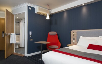 Holiday Inn Express Milton Keynes by IHG