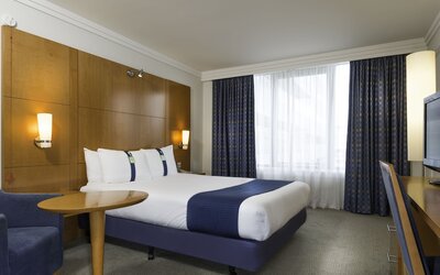 Holiday Inn Milton Keynes - Central by IHG