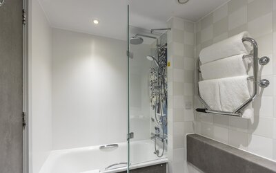 Holiday Inn Milton Keynes - Central by IHG