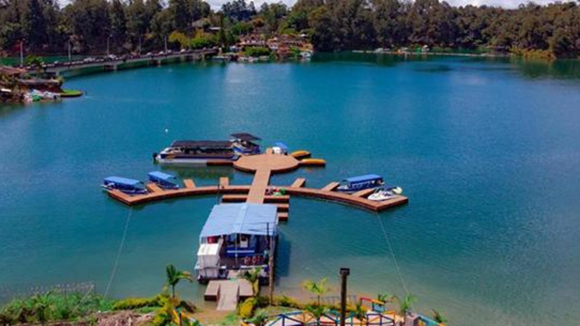 Nautic Hotel & Centro Acuático