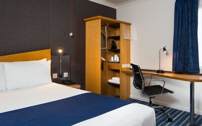 Holiday Inn Express Northampton - South by IHG