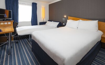 Holiday Inn Express Northampton - South by IHG