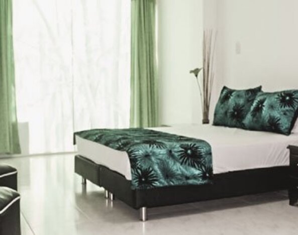 Ayenda 1230 Paradise Lleras