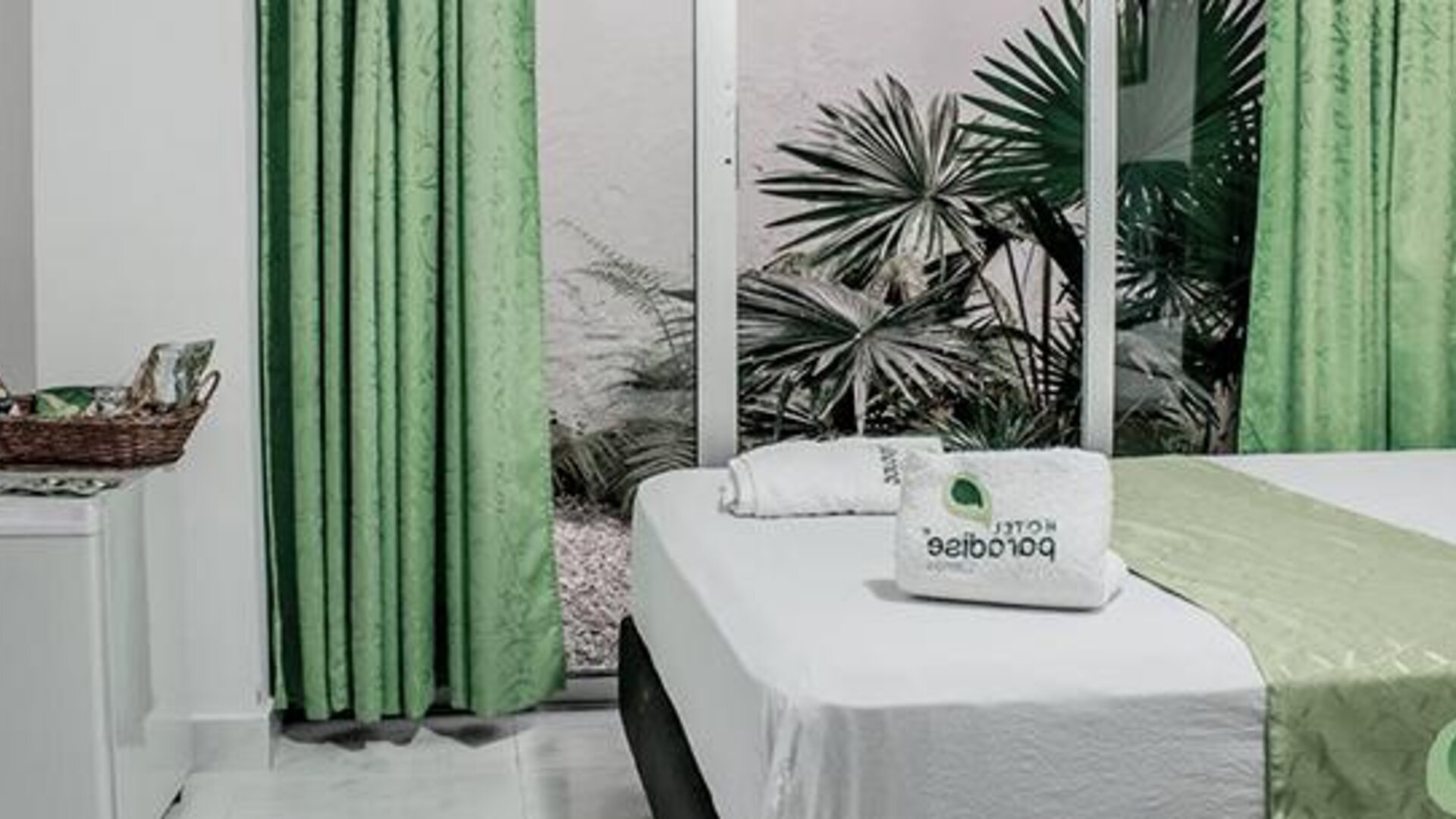 Ayenda 1230 Paradise Lleras