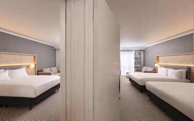 Deluxe Room, 1 King Bed
