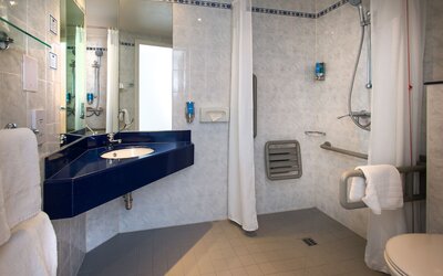 Holiday Inn Express Exeter East by IHG