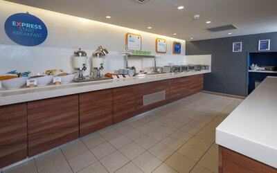 Holiday Inn Express Exeter East by IHG