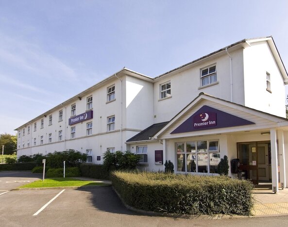 Premier Inn Cheltenham Central - West/A40