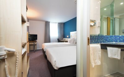 Holiday Inn Express Swindon City Centre by IHG