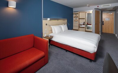 Holiday Inn Express Swindon City Centre by IHG