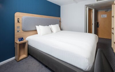 Holiday Inn Express Swindon City Centre by IHG