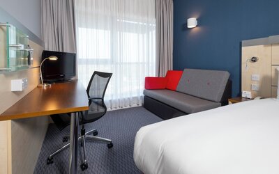 Holiday Inn Express Swindon City Centre by IHG