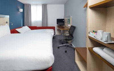 Holiday Inn Express Swindon City Centre by IHG