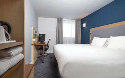 Holiday Inn Express Swindon City Centre by IHG