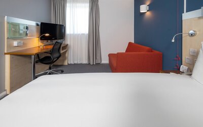 Holiday Inn Express Swindon City Centre by IHG