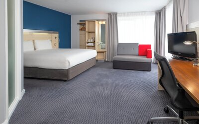 Holiday Inn Express Swindon City Centre by IHG
