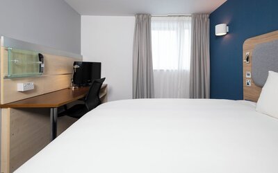 Holiday Inn Express Swindon City Centre by IHG