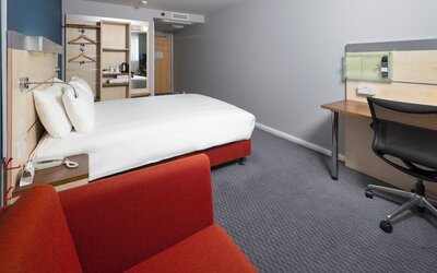 Holiday Inn Express Swindon City Centre by IHG
