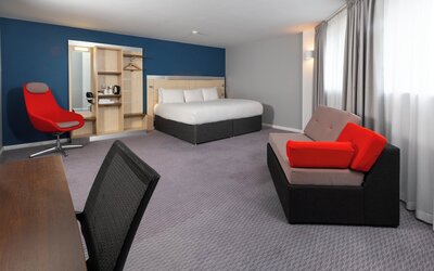 Holiday Inn Express Swindon City Centre by IHG