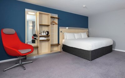 Holiday Inn Express Swindon City Centre by IHG