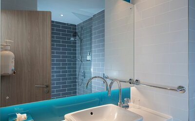 Holiday Inn Express Swindon City Centre by IHG