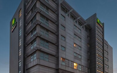 Holiday Inn Express Swindon City Centre by IHG