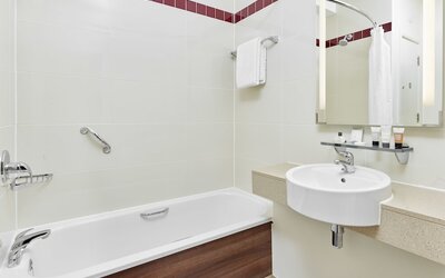 Leonardo Hotel Swindon