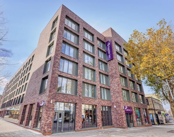 Premier Inn Swindon Town Centre