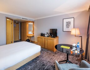 DoubleTree by Hilton Swindon