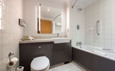 DoubleTree by Hilton Swindon