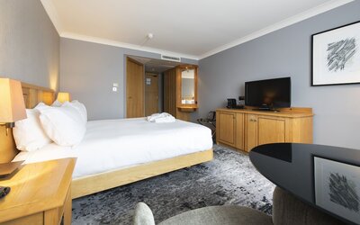 DoubleTree by Hilton Swindon