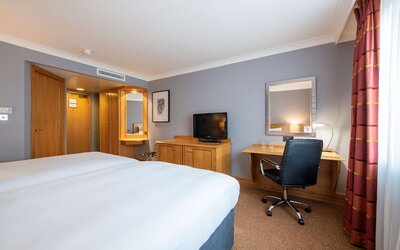 DoubleTree by Hilton Swindon