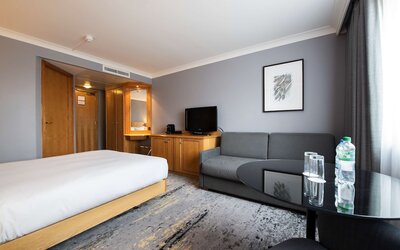 DoubleTree by Hilton Swindon
